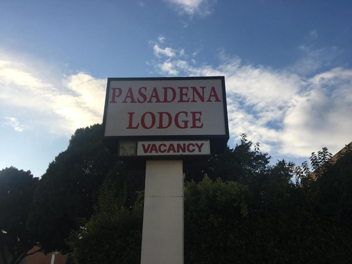 Pasadena Lodge Buitenkant foto
